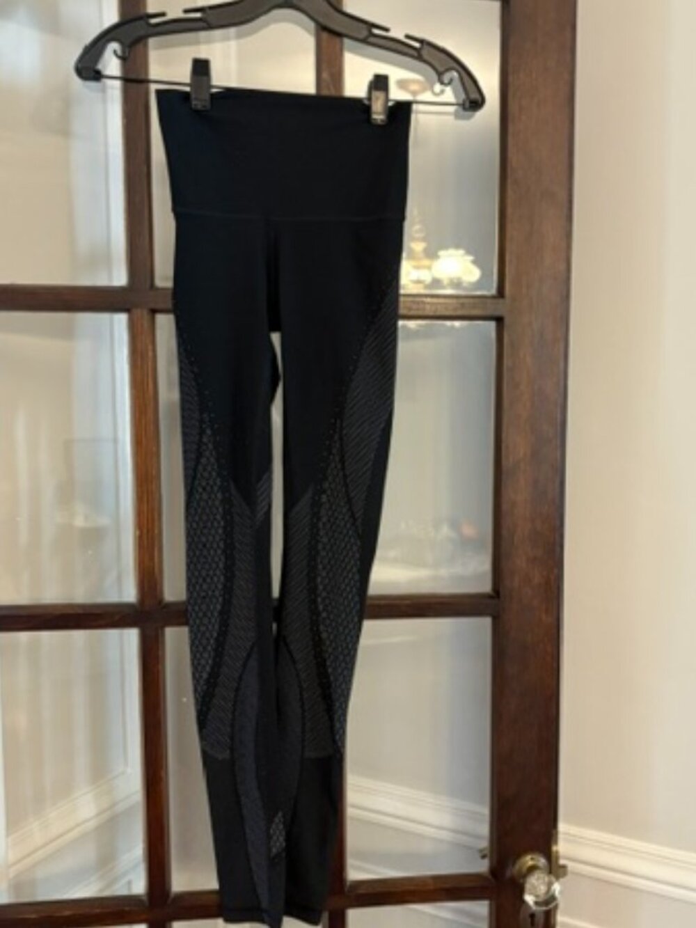 Lululemon Mapped Out High-Rise Tight in Black Florrid Flash, Size 2